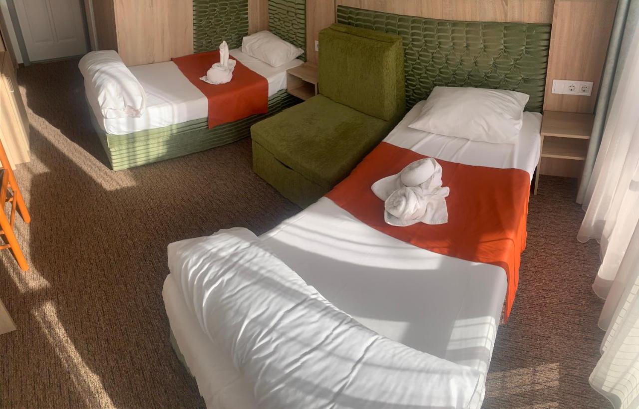 Varfal Wellness Panzio Печ Экстерьер фото