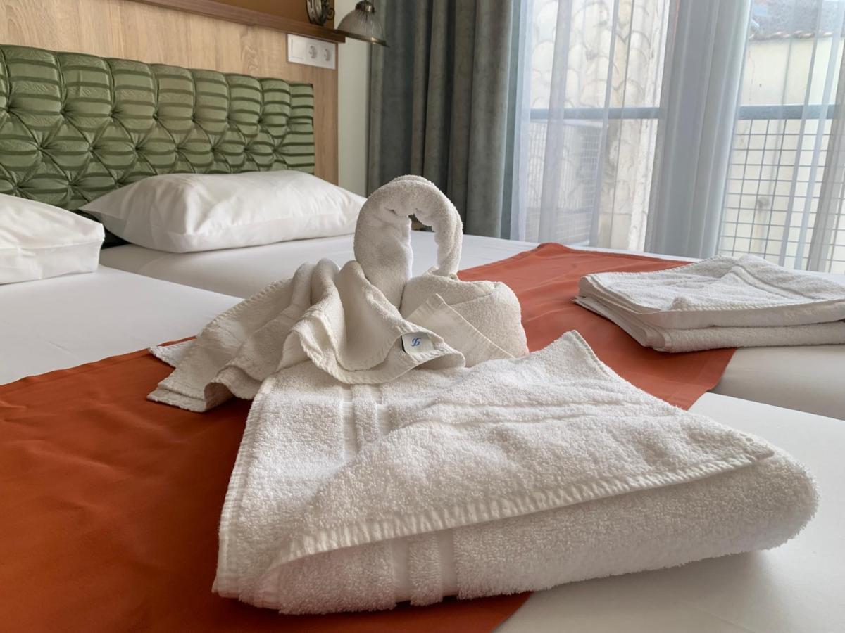 Varfal Wellness Panzio Печ Экстерьер фото