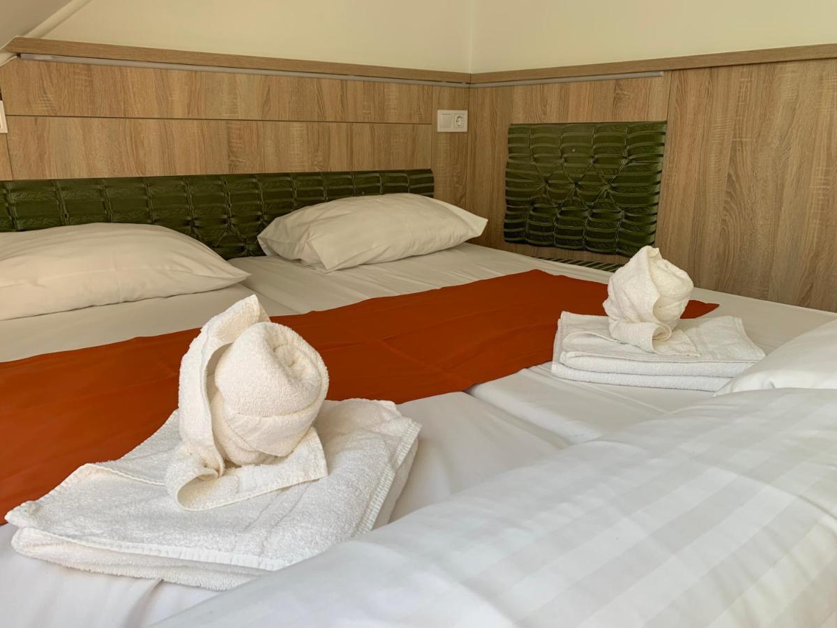 Varfal Wellness Panzio Печ Экстерьер фото