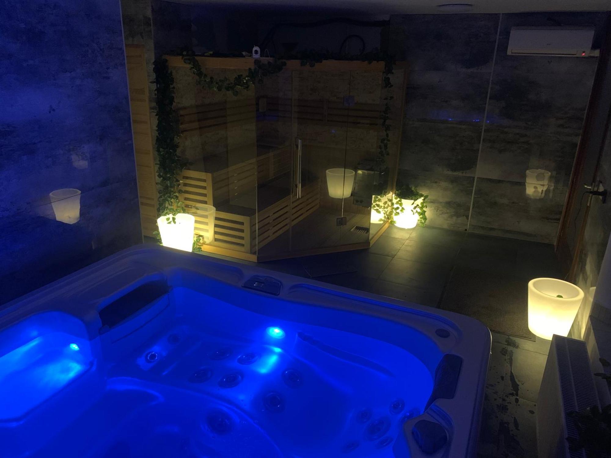 Varfal Wellness Panzio Печ Экстерьер фото