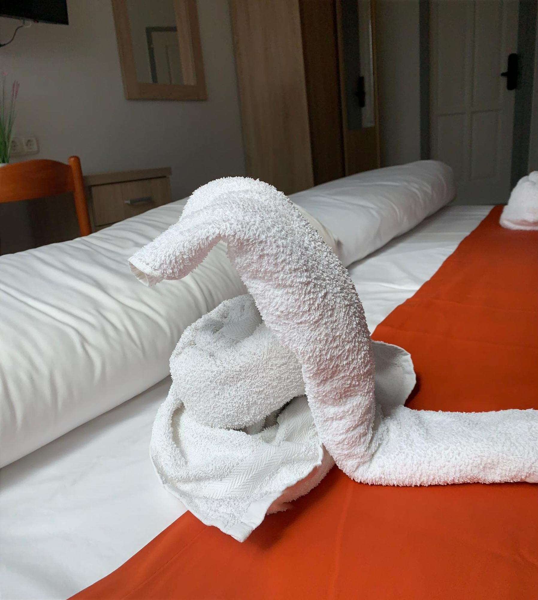 Varfal Wellness Panzio Печ Экстерьер фото